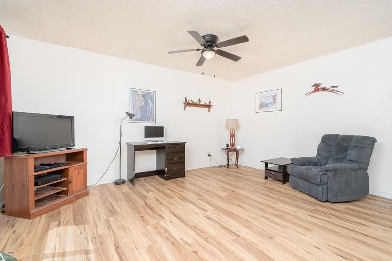 10010 N 96th Ave #A, Peoria, AZ 85345