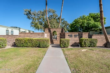 10010 Royal Oak Rd #R, Sun City, AZ 85351