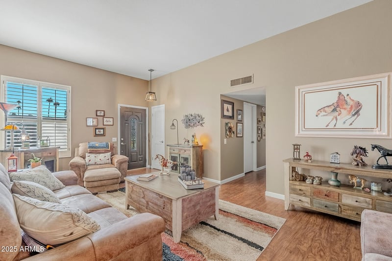 10010 Royal Oak Rd #R, Sun City, AZ 85351