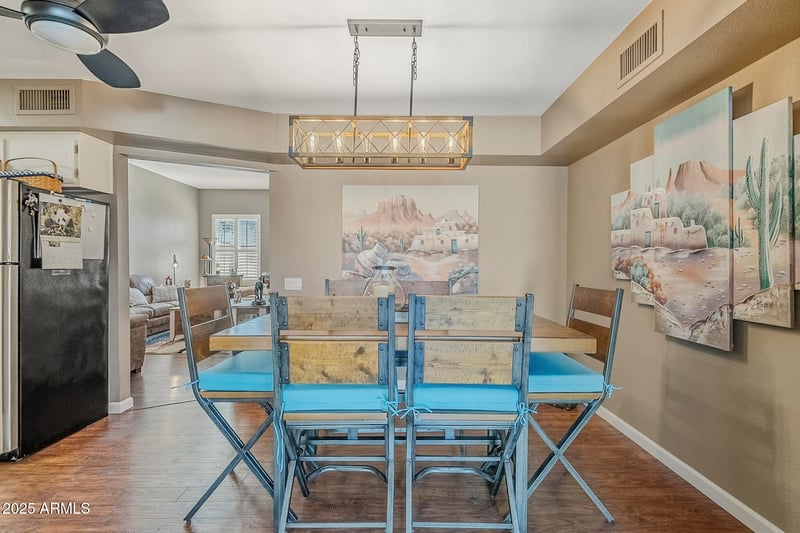 10010 Royal Oak Rd #R, Sun City, AZ 85351