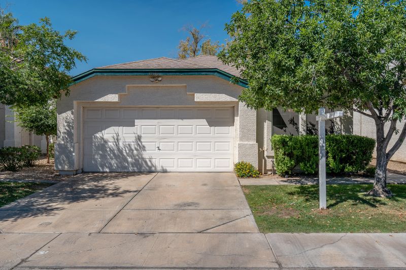 10010 W Sells Dr, Phoenix, AZ 85037