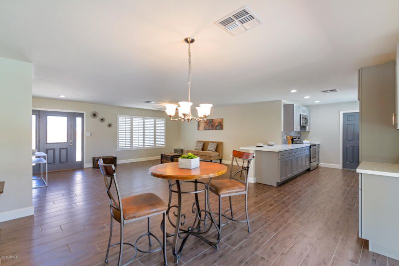 10011 N 37th Dr, Phoenix, AZ 85051
