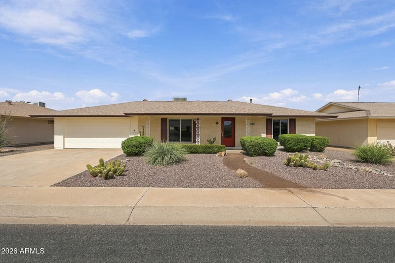 10011 W Prairie Hills Cir, Sun City, AZ 85351