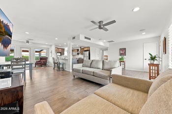 10011 W Prairie Hills Cir, Sun City, AZ 85351