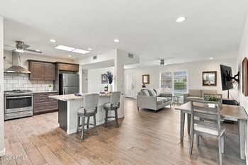10011 W Prairie Hills Cir, Sun City, AZ 85351