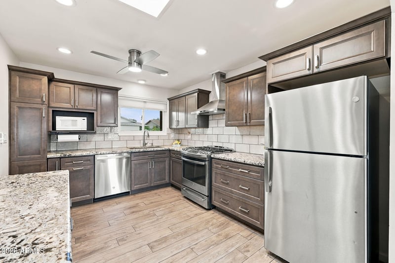 10011 W Prairie Hills Cir, Sun City, AZ 85351