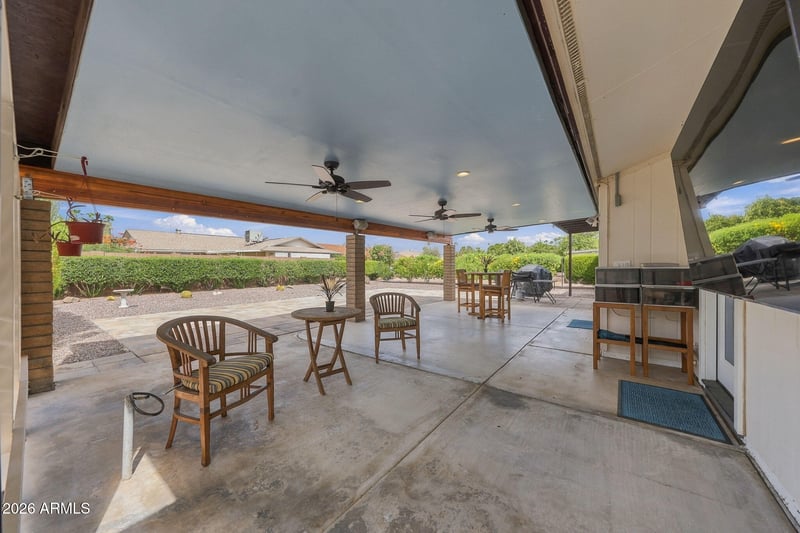 10011 W Prairie Hills Cir, Sun City, AZ 85351