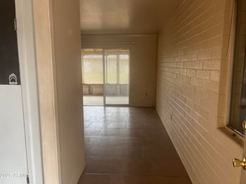 10012 Lakeview Cir, Sun City, AZ 85351