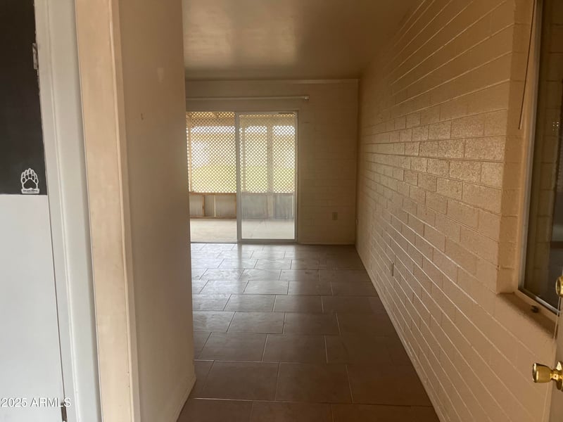 10012 Lakeview Cir, Sun City, AZ 85351