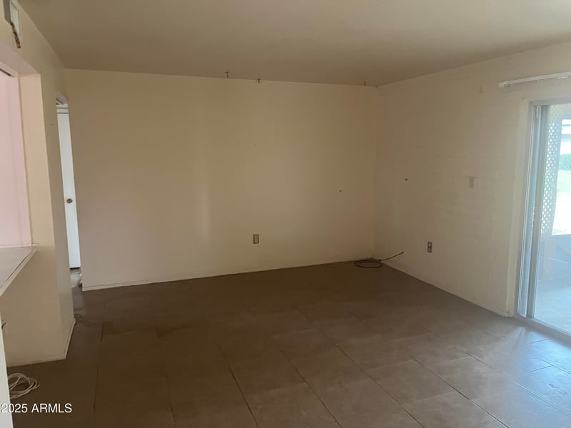 10012 Lakeview Cir, Sun City, AZ 85351