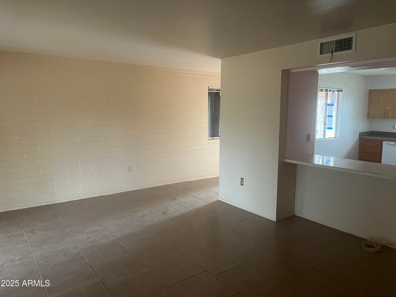 10012 Lakeview Cir, Sun City, AZ 85351