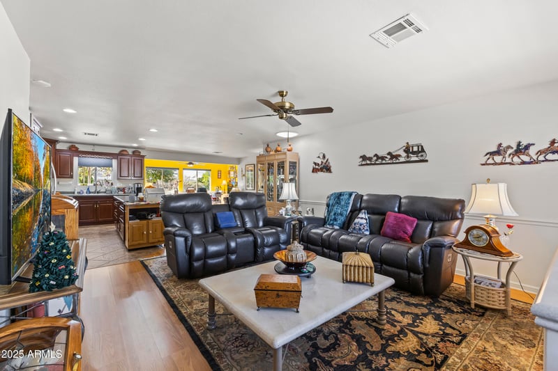 10013 Augusta Dr, Sun City, AZ 85351