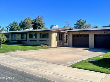 10013 Lakeview Cir, Sun, AZ 85351