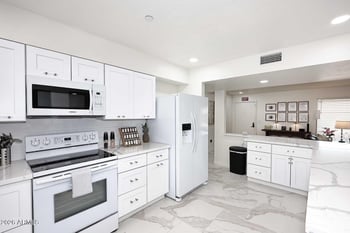 10013 Desert Forest Cir, Sun City, AZ 85351