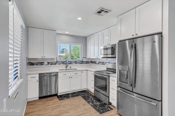 10013 W Lakeview Cir N, Sun City, AZ 85351