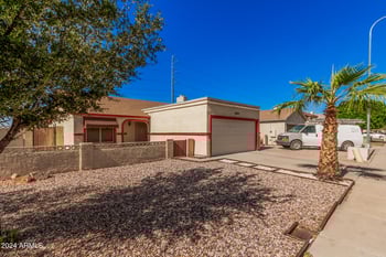 10014 66th Ln, Glendale, AZ 85302