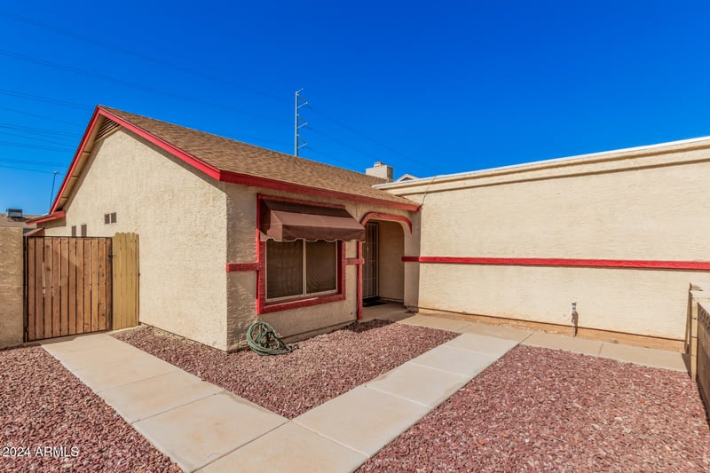 10014 66th Ln, Glendale, AZ 85302