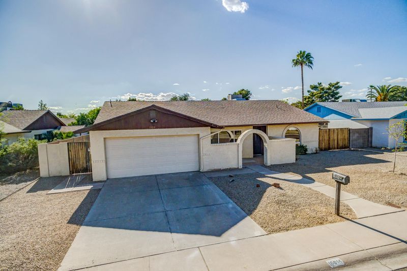 10014 N 48th Dr, Glendale, AZ 85302