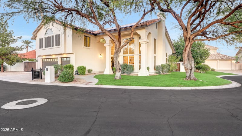 10015 55th St, Paradise Valley, AZ 85253