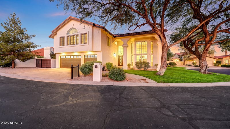 10015 55th St, Paradise Valley, AZ 85253