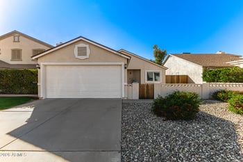 10016 65th Ln, Glendale, AZ 85302