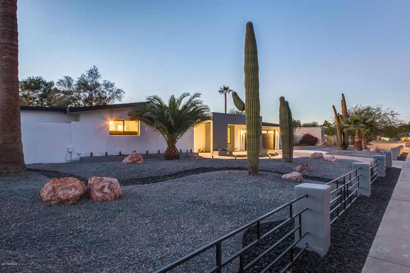 10016 N 28th St, Phoenix, AZ 85028