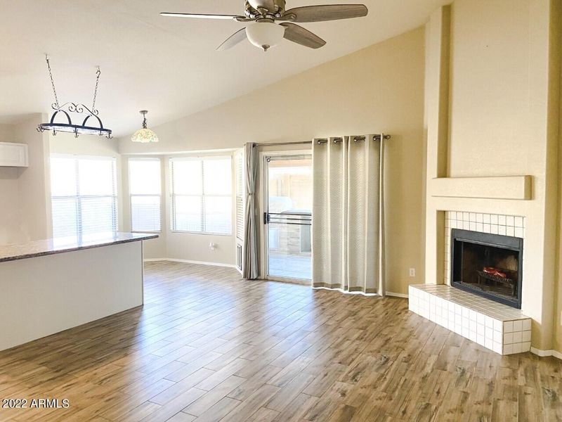 10017 N 57th Dr, Glendale, AZ 85302