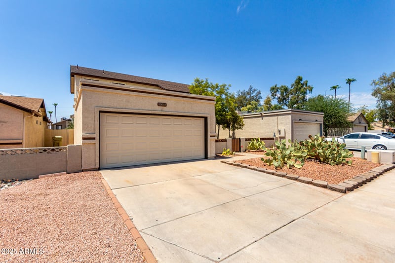 10018 66th Ave, Glendale, AZ 85302