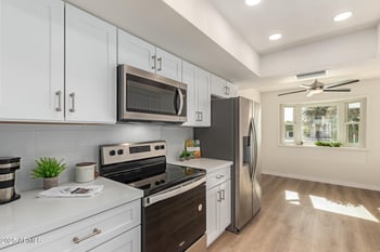 10018 Burns Dr, Sun City, AZ 85351