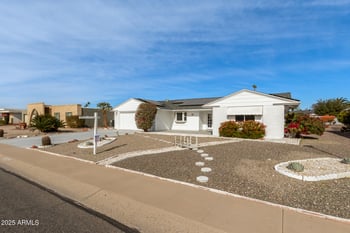 10018 Burns Dr, Sun City, AZ 85351