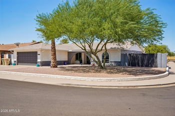 10018 48th Ln, Glendale, AZ 85302