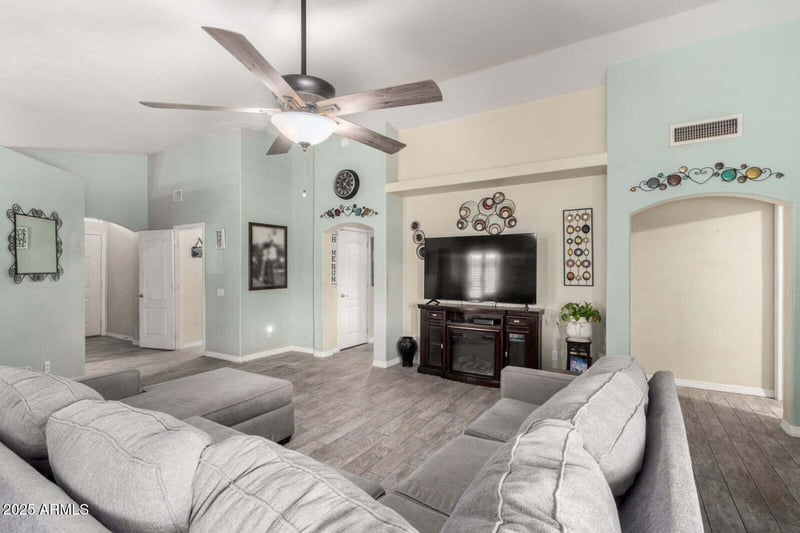 1002 Bogle Ave, Chandler, AZ 85225