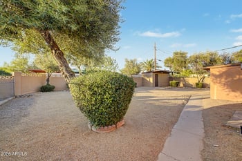 1002 E Glenn Dr, Phoenix, AZ 85020