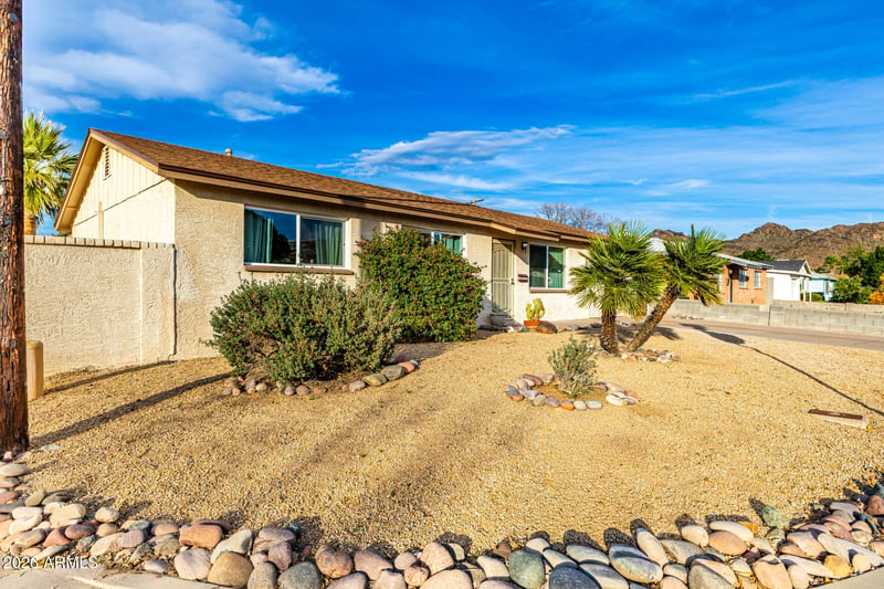1002 E Orchid Ln, Phoenix, AZ 85020
