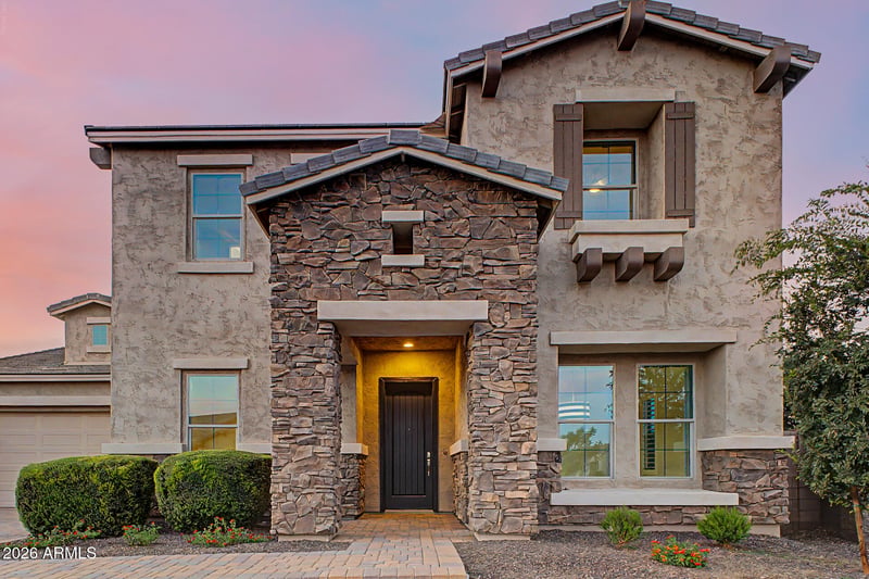 1002 Parkview Dr, Gilbert, AZ 85295