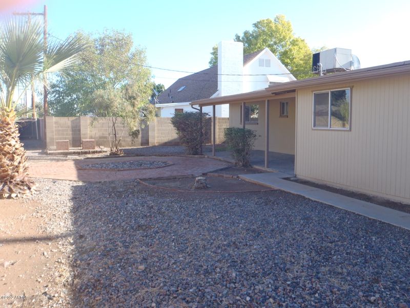 1002 N Wedgewood Dr, Mesa, AZ 85203