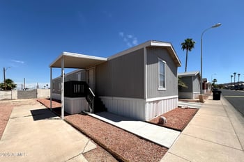 1002 W Kachina Trl, Phoenix, AZ 85041