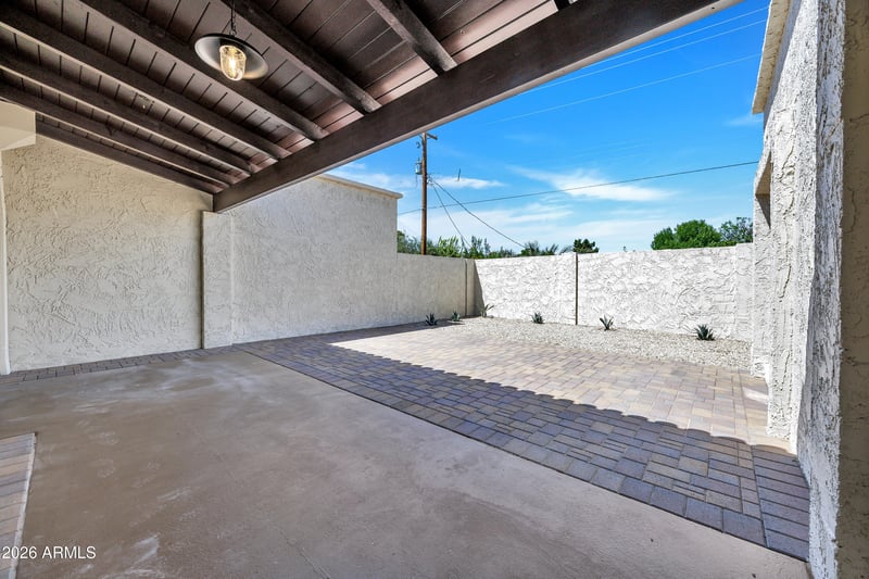 1002 W Solar Dr, Phoenix, AZ 85021