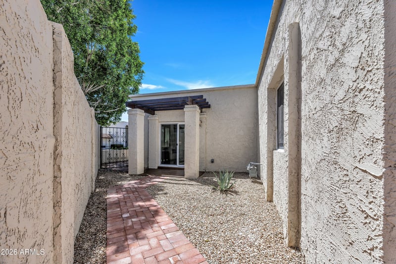 1002 W Solar Dr, Phoenix, AZ 85021