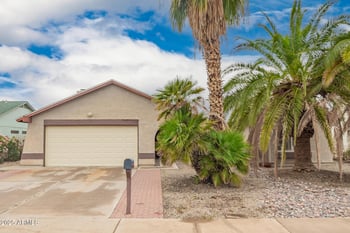 10020 65th Ave, Glendale, AZ 85302