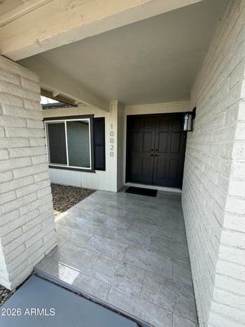 10020 52nd Dr, Glendale, AZ 85302