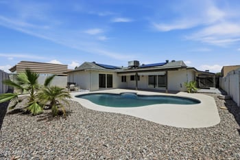 10020 52nd Dr, Glendale, AZ 85302
