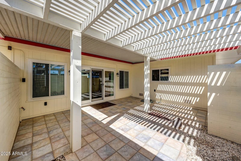 10020 Royal Oak Rd #E, Sun City, AZ 85351