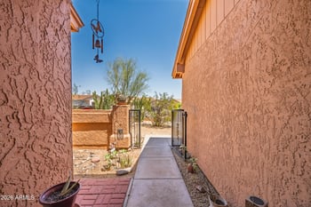 10020 46th Pl, Phoenix, AZ 85044