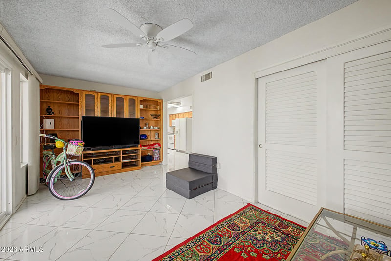 10020 Royal Oak Rd #F, Sun City, AZ 85351