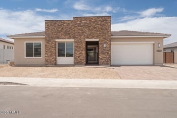 10022 37th Ave, Laveen, AZ 85339