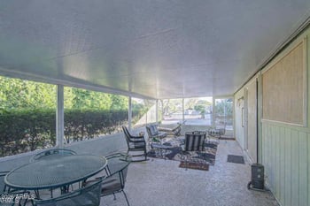 10022 Kingswood Cir, Sun City, AZ 85351