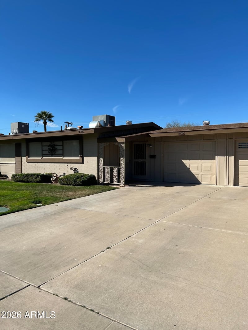 10022 W Lakeview Cir N, Sun City, AZ 85351