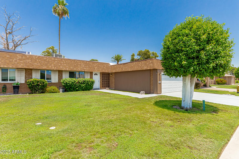10022 W Mountain View Rd, Sun City, AZ 85351