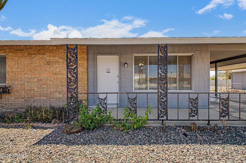 10025 Coggins Dr, Sun City, AZ 85351